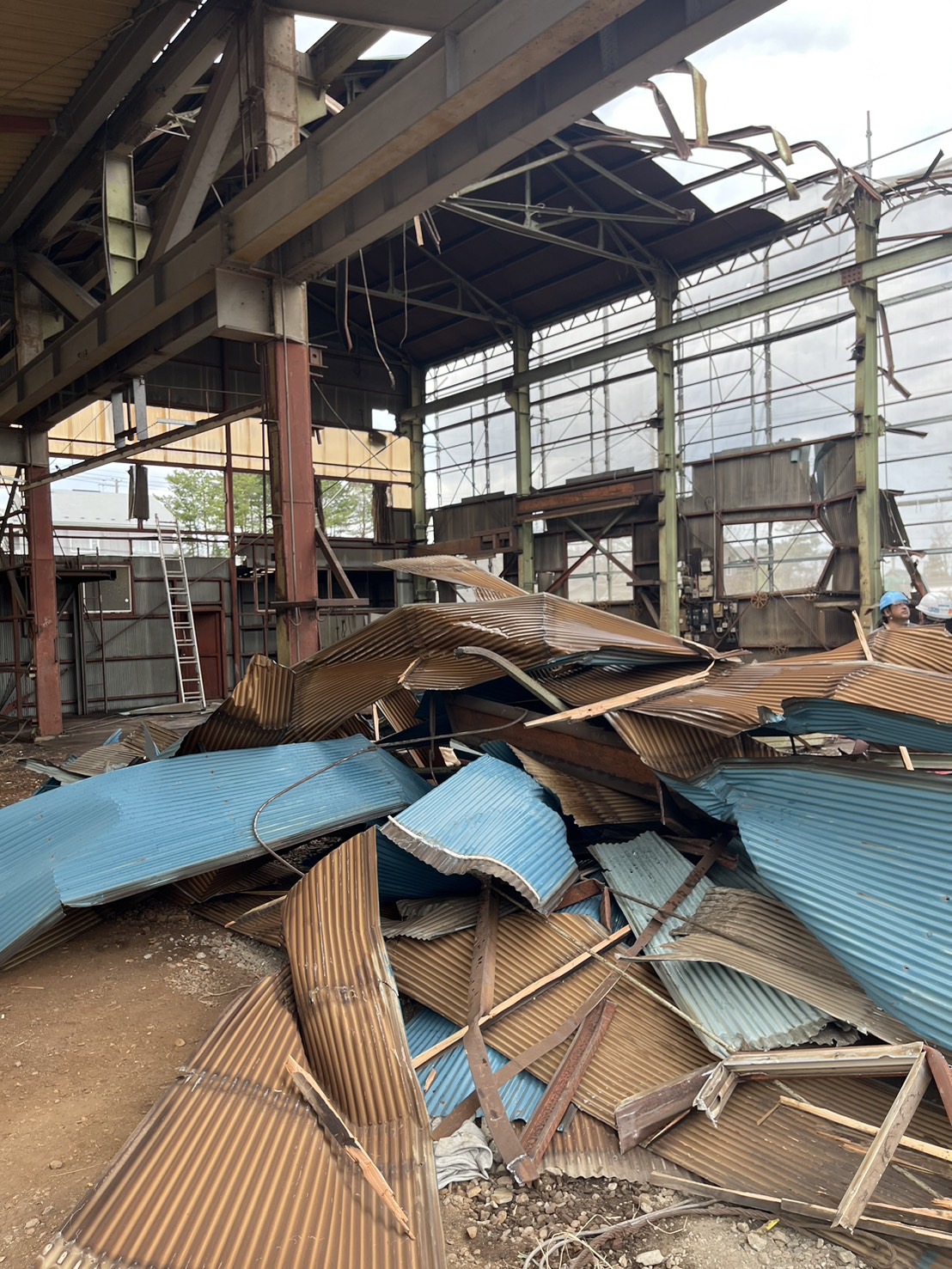 解体時に発生した鉄スクラップ・折板の買取対象物
